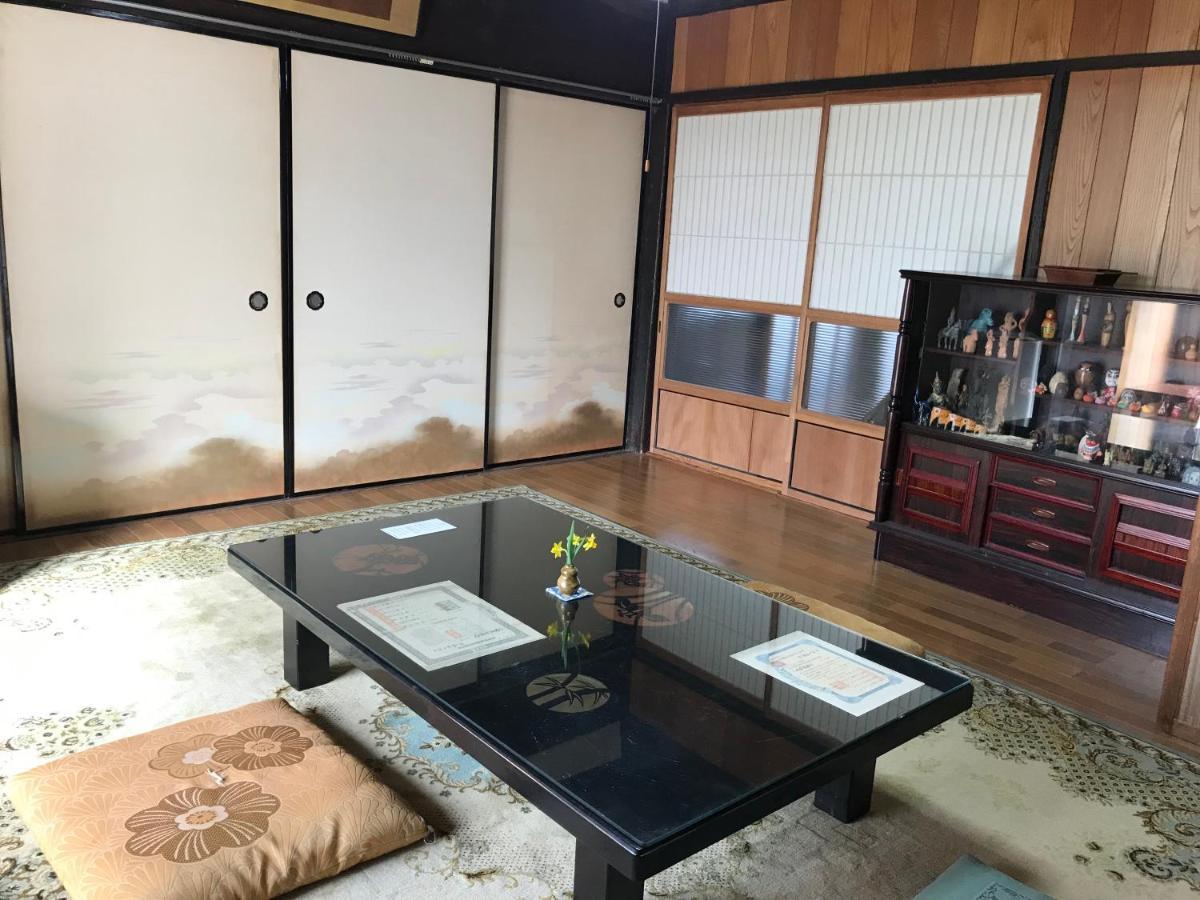Guesthouse Kojiya 暮らしをつくる宿 旧糀屋 Fukutsu Luaran gambar