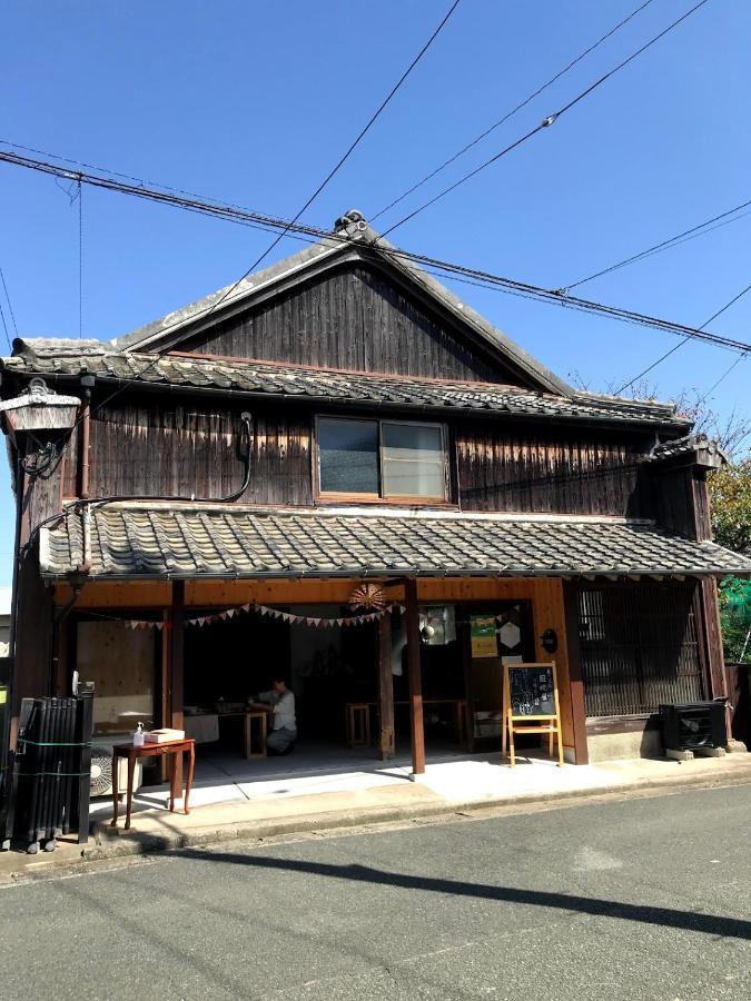 Guesthouse Kojiya 暮らしをつくる宿 旧糀屋 Fukutsu Luaran gambar